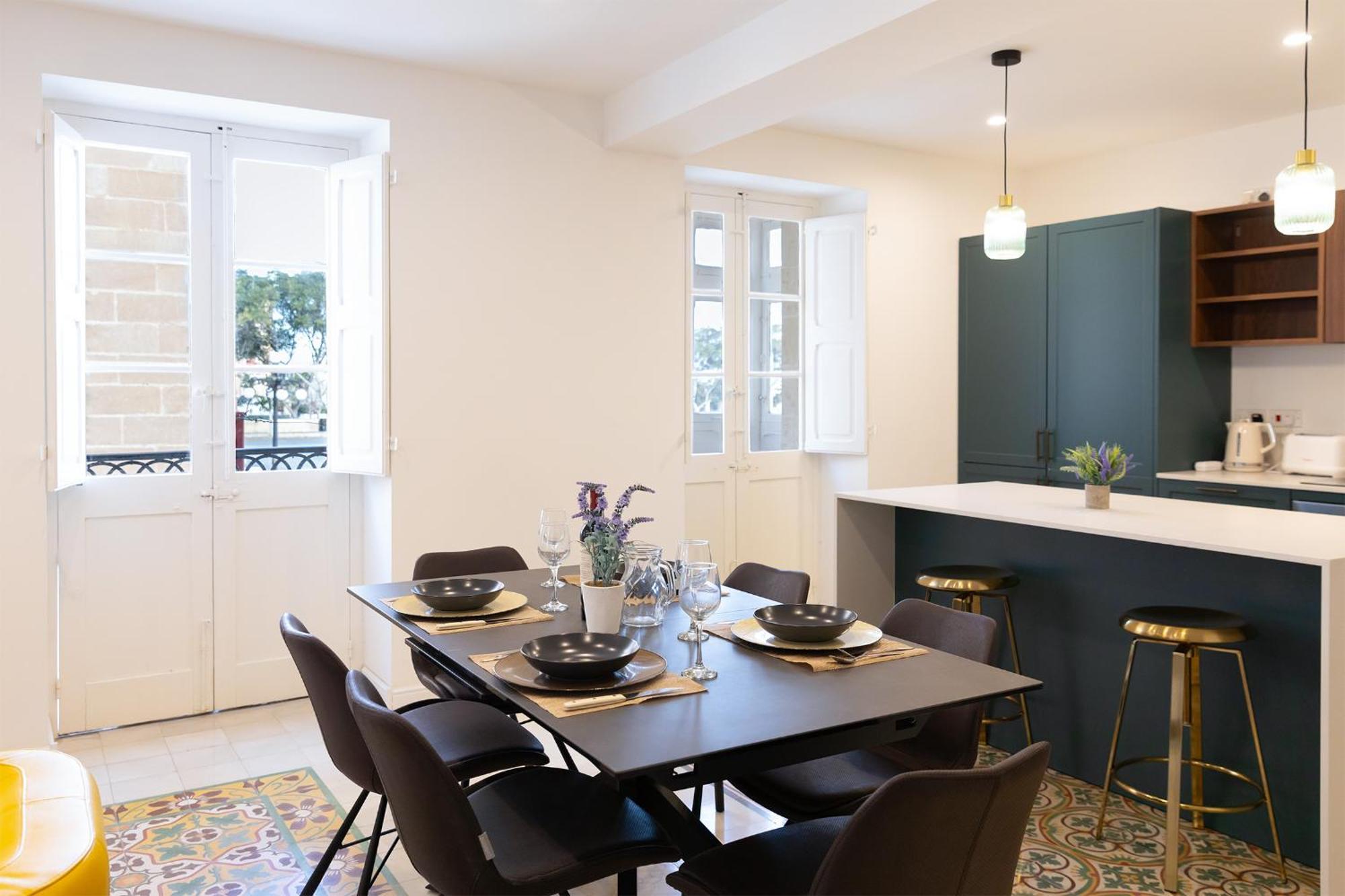 Florette Suite Designer Finish With Stunning Lounge Terrace By Arcobnb Il-Furjana Exterior photo