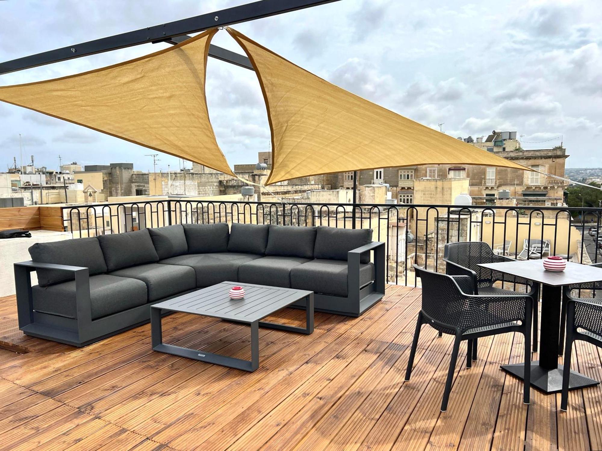 Florette Suite Designer Finish With Stunning Lounge Terrace By Arcobnb Il-Furjana Exterior photo