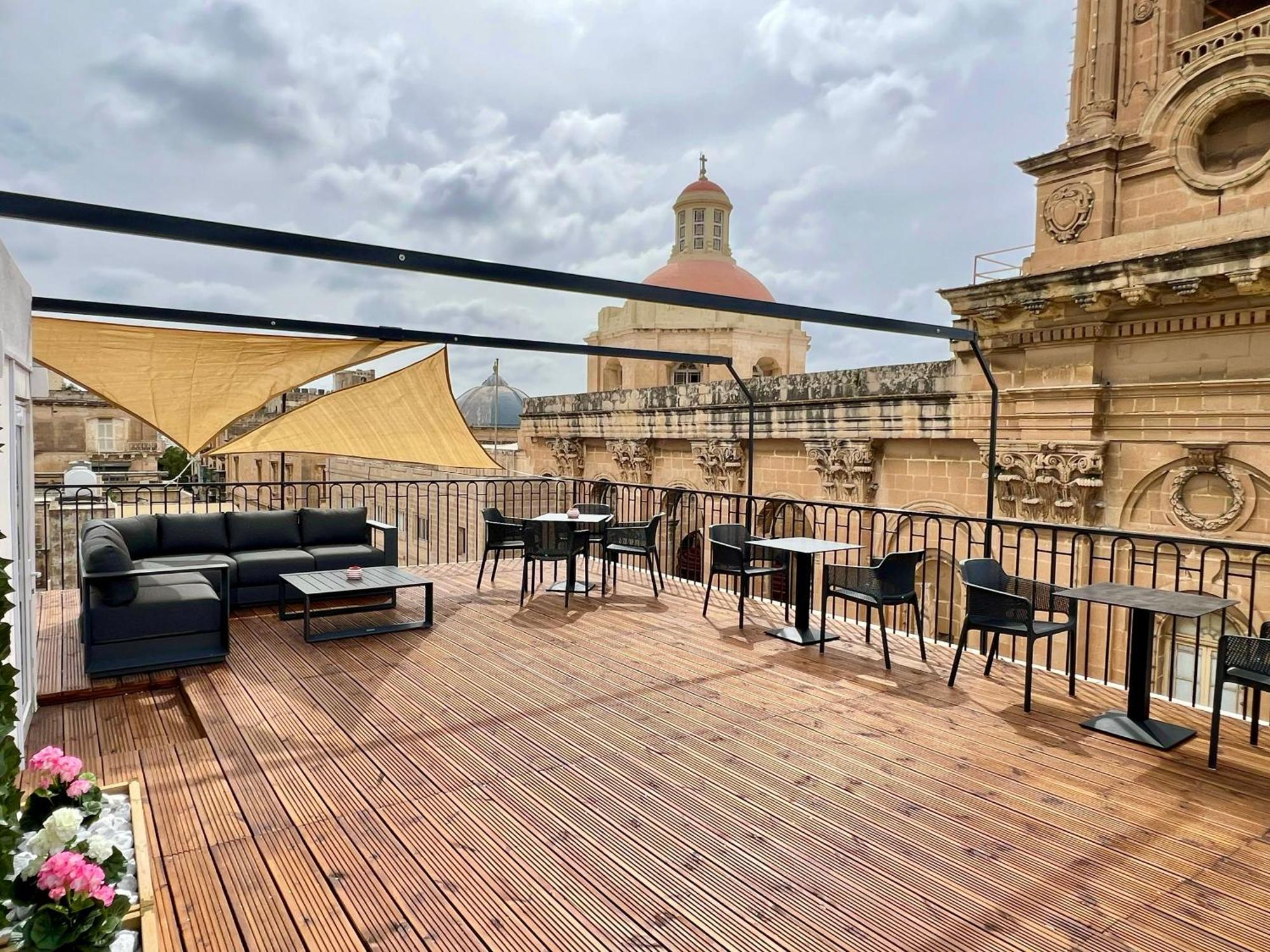Florette Suite Designer Finish With Stunning Lounge Terrace By Arcobnb Il-Furjana Exterior photo